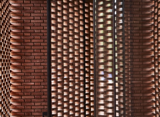 BRICK WITH LIGHT 1