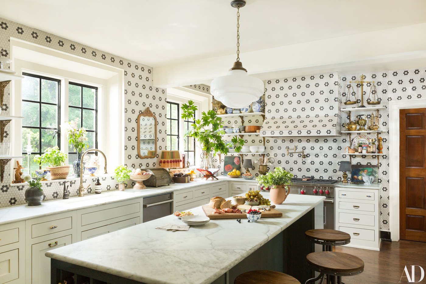 LILY ALDRIGE- KITCHEN